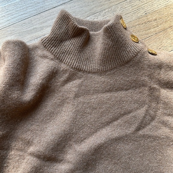 CHANEL Vintage Sweater Set - Picture 12 of 16